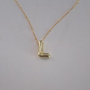 Gold Initial 'L' Pendant Necklace